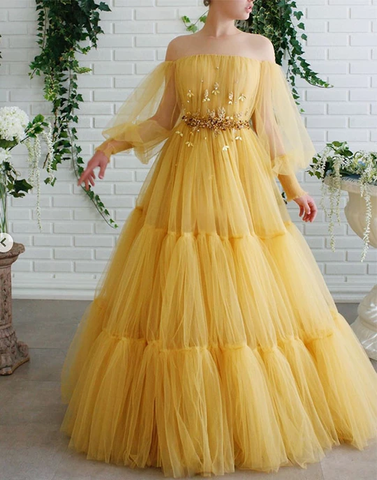 Strapless Ball Gown Wedding Dress with Embroidered Floral Appliques, for a Regal and Glamorous Look