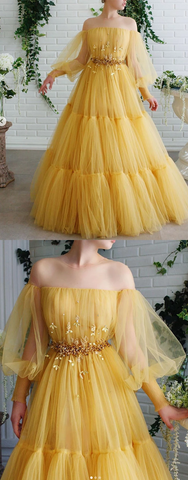 Strapless Ball Gown Wedding Dress with Embroidered Floral Appliques, for a Regal and Glamorous Look