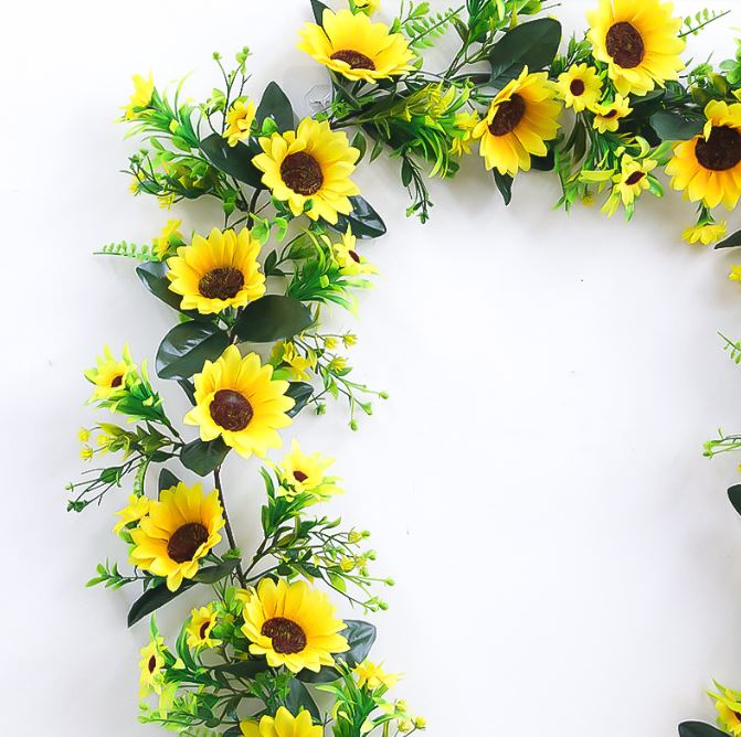 Simulated Sunflower Vine Christmas Wreath