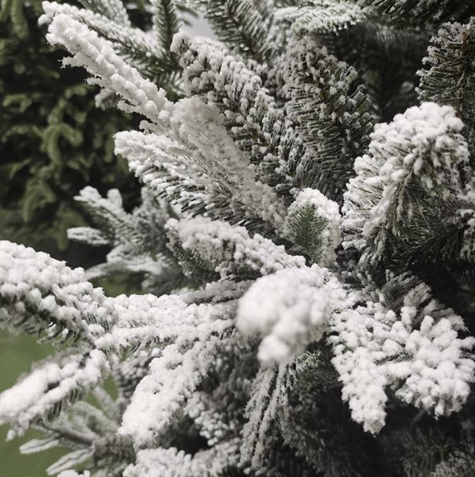 Flocked Snowflake Christmas tree