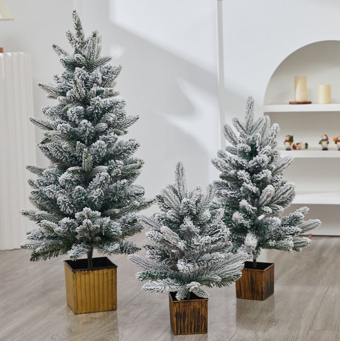 Desktop decoration Christmas tree feel festive atmosphere