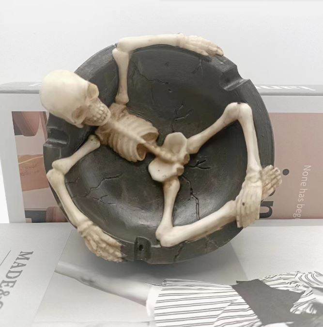 Halloween skull resin craft ashtray ornament