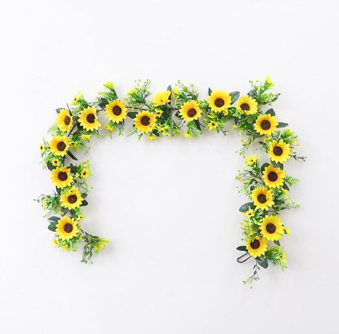 Simulated Sunflower Vine Christmas Wreath