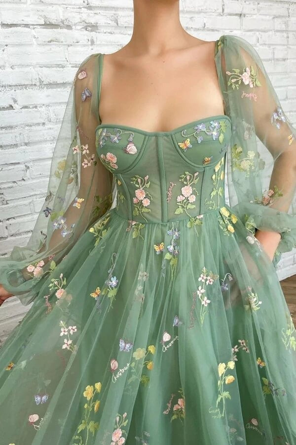 A-line Tulle Tea Length Sweetheart Prom Dresses With Embroidery
