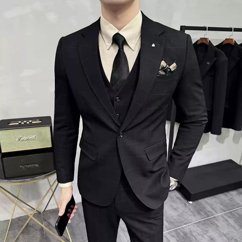 Sophisticated Men's Three - Piece Grey Tweed Suit with Double - breasted Vest , XZ003