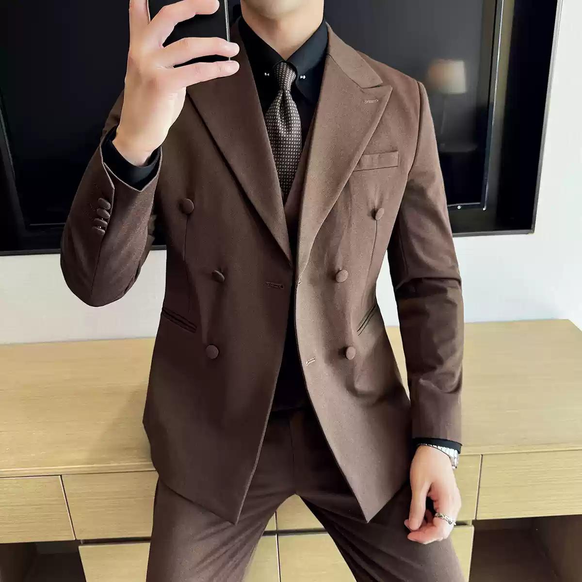 Dapper Men's Three - Piece Brown Suit with Double - breasted Blazer , XZ007