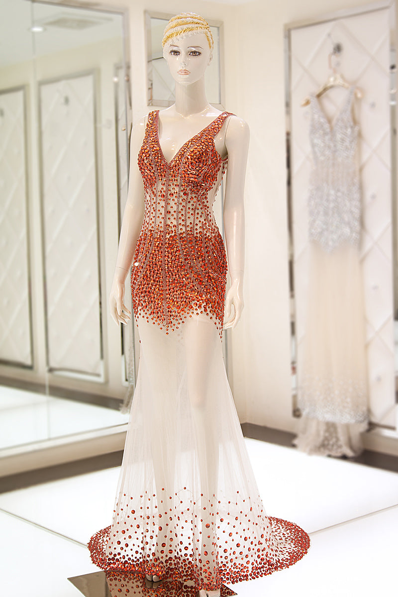 Glamorous V - Neck Sleeveless Mermaid Gown with Gradient Red Sequin Embellishment Prom Dress, YLN030