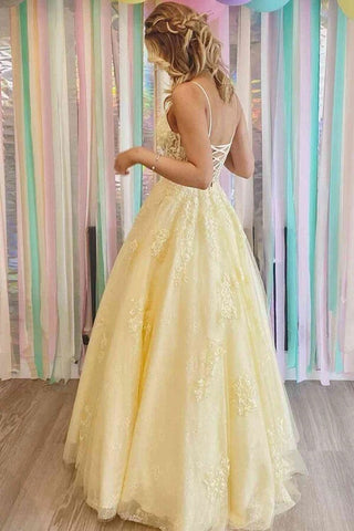 Tulle A-line V-neck Lace Appliques Long Formal Prom Dresses