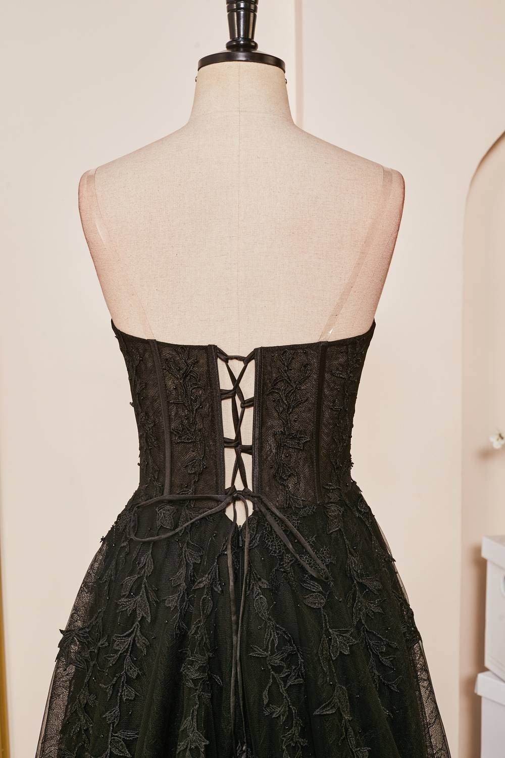 Black Sweetheart Corset Lace-Up Long Prom Dress with Appliques