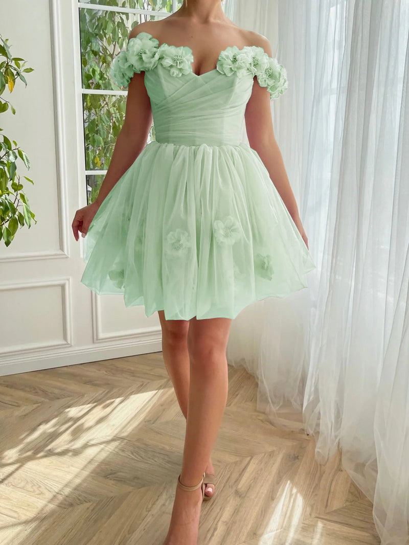 Short Corset Strapless Tulle Homecoming Dress