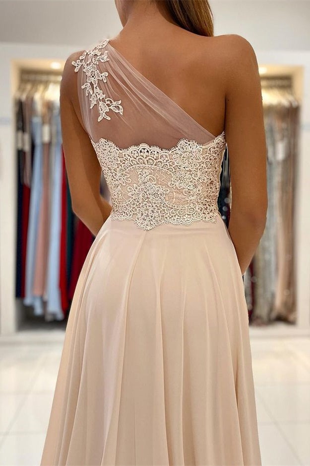 One-Shoulder Appliques Lace  Prom Dress With Slit