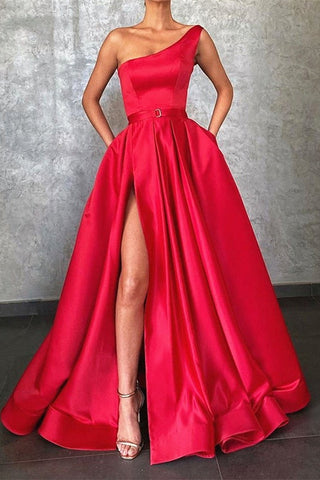 One-Shoulder Prom Gown with Convenient Pockets and Stylish Split