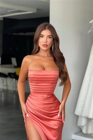 Mermaid Prom Gown with Stunning Strapless Design and Elegant Split Pleats