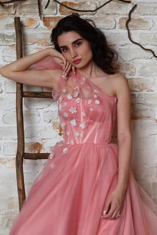 One-Shoulder Tulle Prom Gown Adorned with Exquisite Appliques