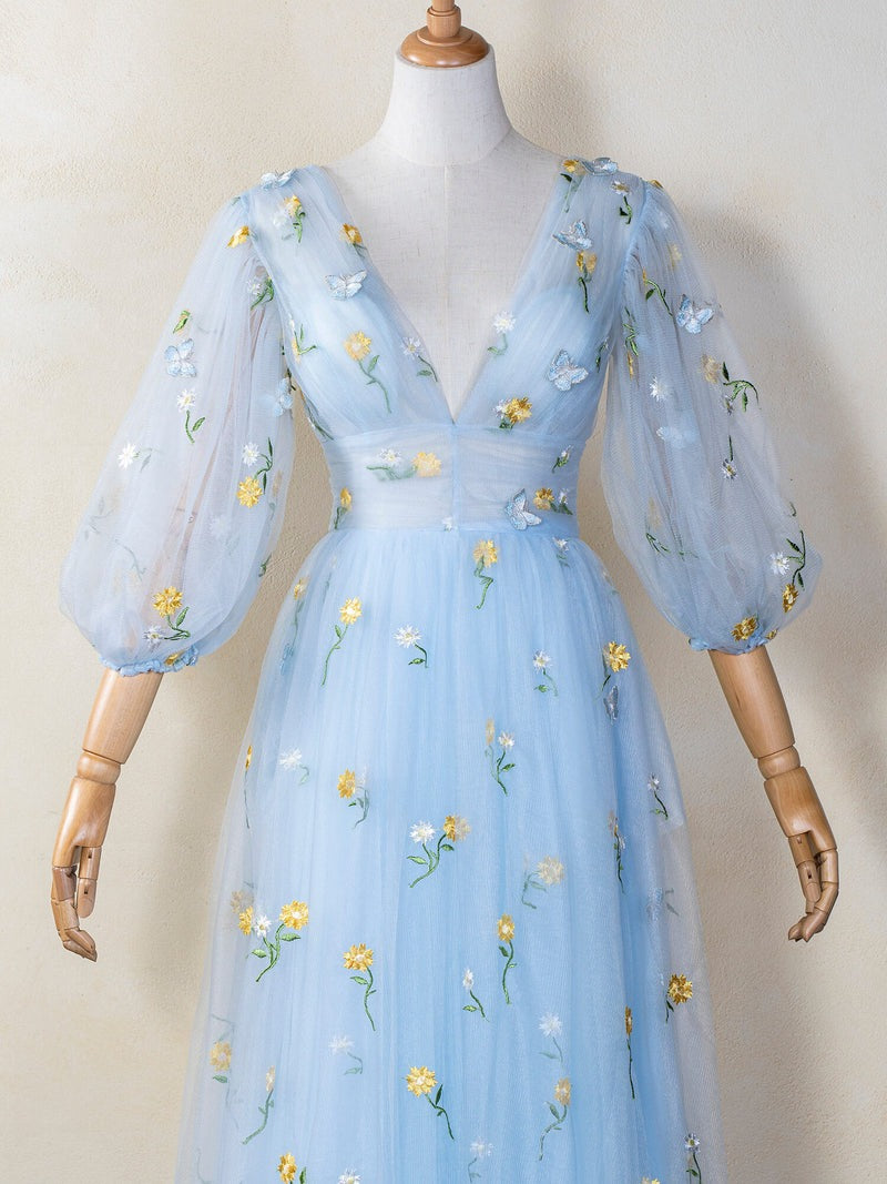 Embroidery Lace V-neck Length Tulle Prom Dress