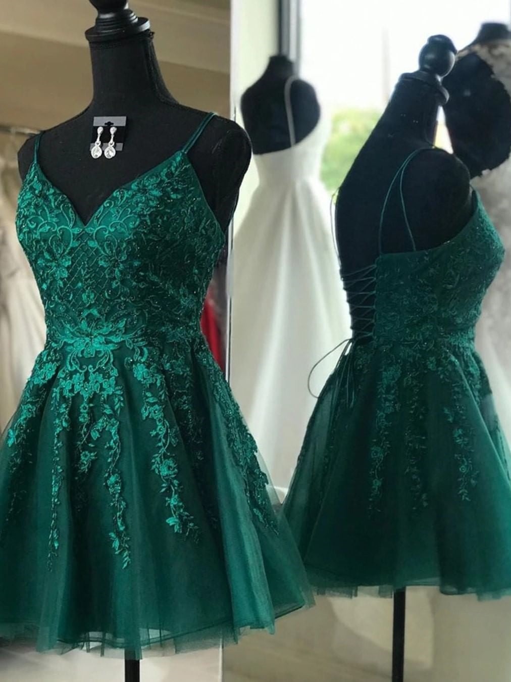 Lace V Neck Appliques Short Prom, Homecoming, Formal Graduation Evening Dresses